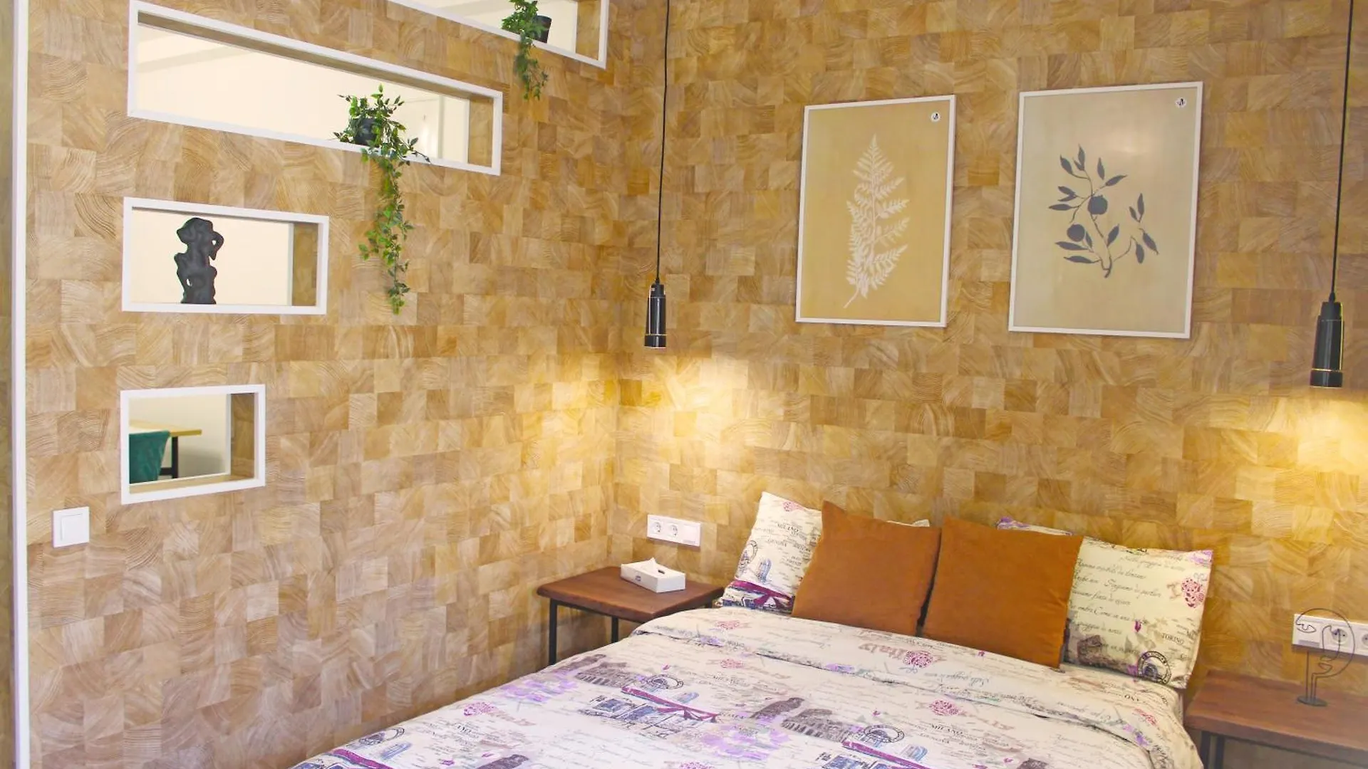 Sweet Home Киев 0*,  Украина